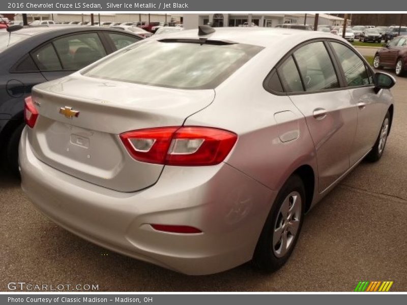 Silver Ice Metallic / Jet Black 2016 Chevrolet Cruze LS Sedan