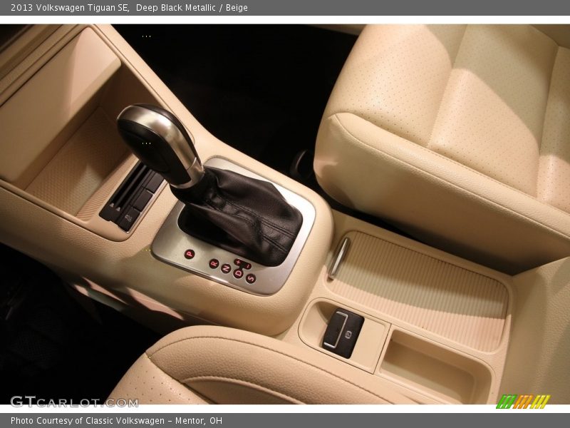 Deep Black Metallic / Beige 2013 Volkswagen Tiguan SE