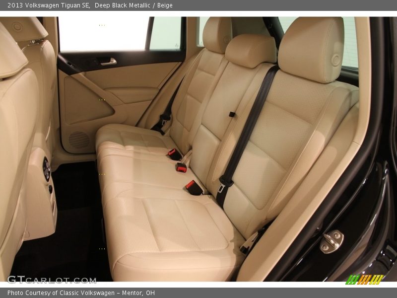 Deep Black Metallic / Beige 2013 Volkswagen Tiguan SE