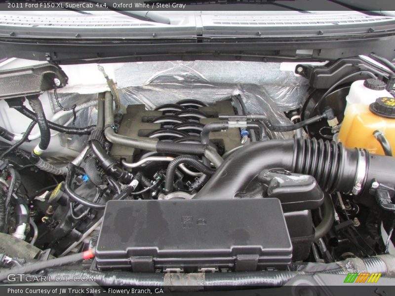 Oxford White / Steel Gray 2011 Ford F150 XL SuperCab 4x4