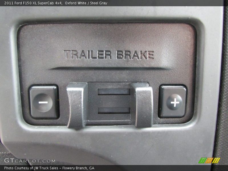 Oxford White / Steel Gray 2011 Ford F150 XL SuperCab 4x4