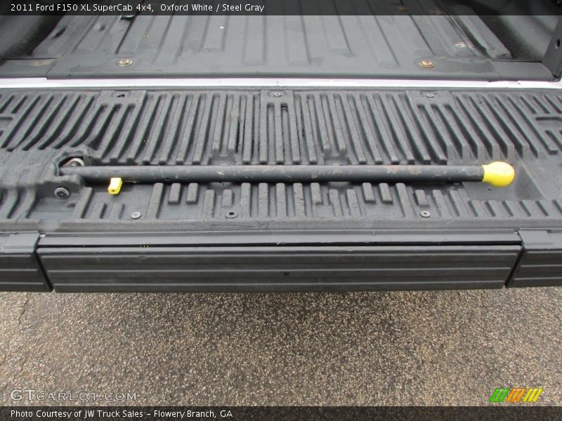 Oxford White / Steel Gray 2011 Ford F150 XL SuperCab 4x4