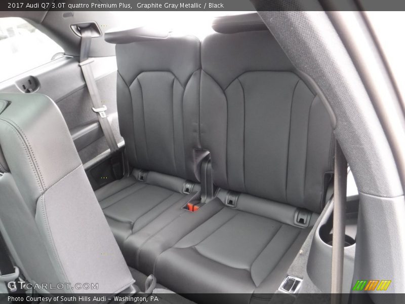 Graphite Gray Metallic / Black 2017 Audi Q7 3.0T quattro Premium Plus