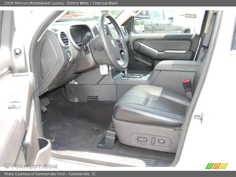 Oxford White / Charcoal Black 2006 Mercury Mountaineer Luxury