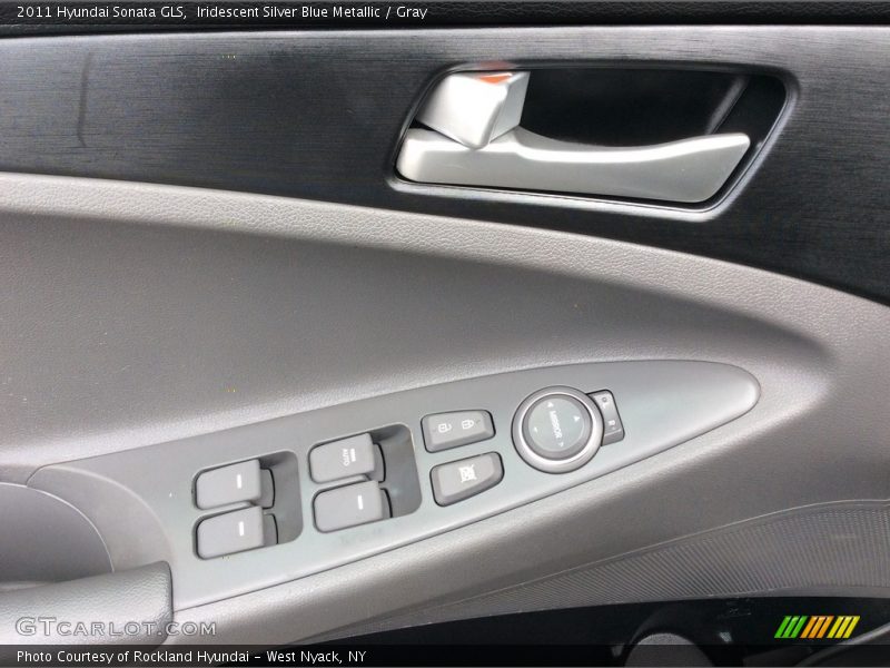 Iridescent Silver Blue Metallic / Gray 2011 Hyundai Sonata GLS