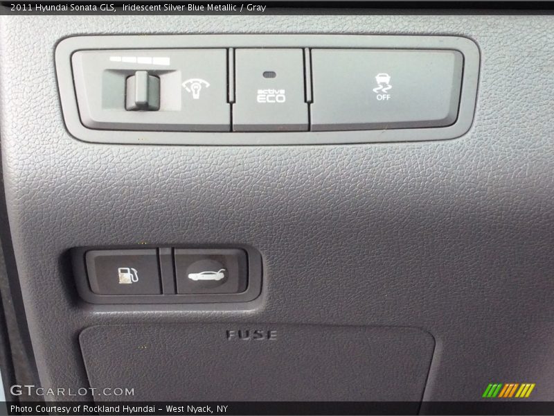 Iridescent Silver Blue Metallic / Gray 2011 Hyundai Sonata GLS