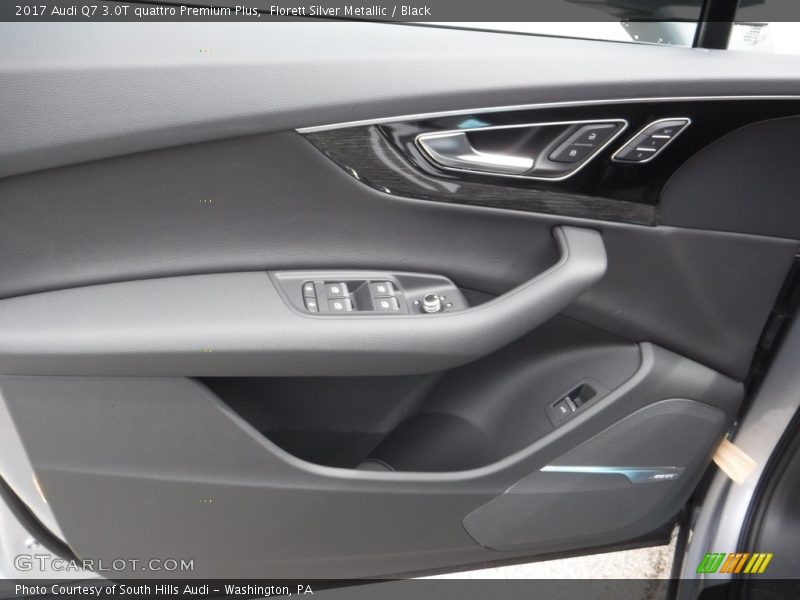 Florett Silver Metallic / Black 2017 Audi Q7 3.0T quattro Premium Plus