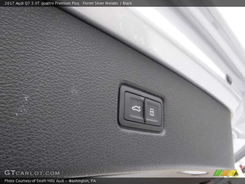Florett Silver Metallic / Black 2017 Audi Q7 3.0T quattro Premium Plus