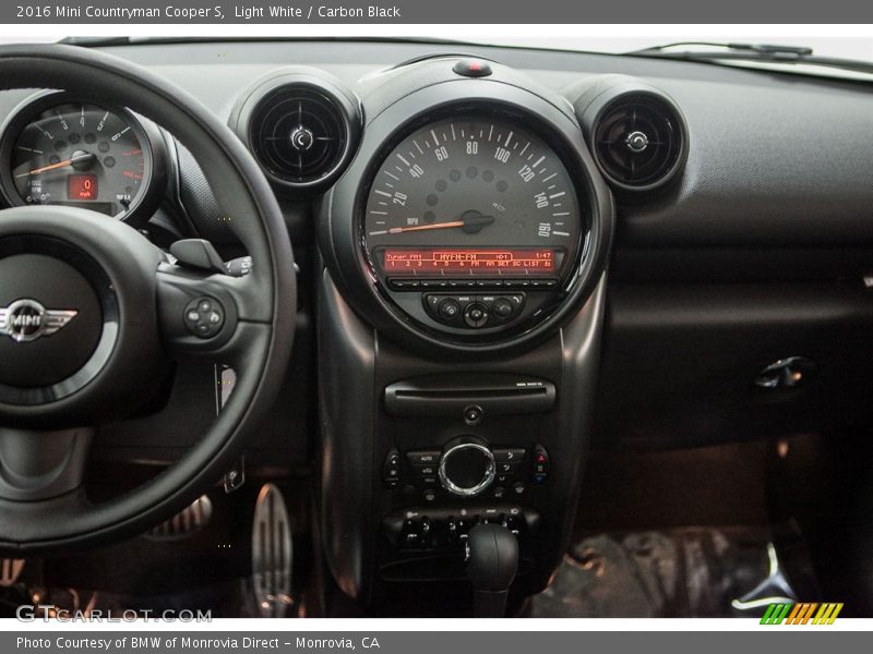 Light White / Carbon Black 2016 Mini Countryman Cooper S