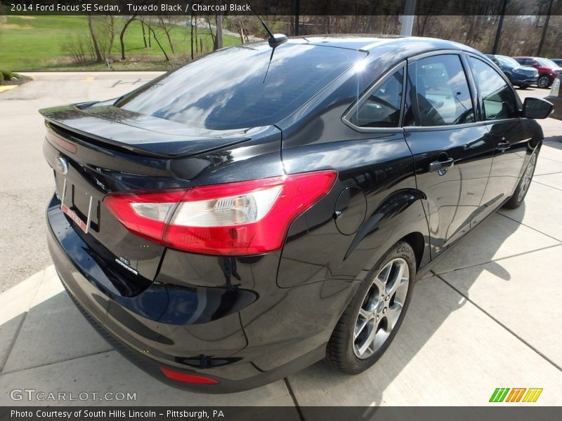 Tuxedo Black / Charcoal Black 2014 Ford Focus SE Sedan