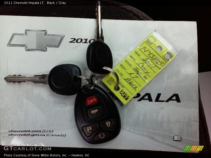 Black / Gray 2011 Chevrolet Impala LT