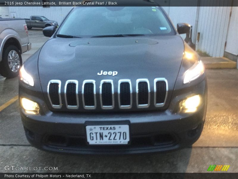 Brilliant Black Crystal Pearl / Black 2016 Jeep Cherokee Latitude