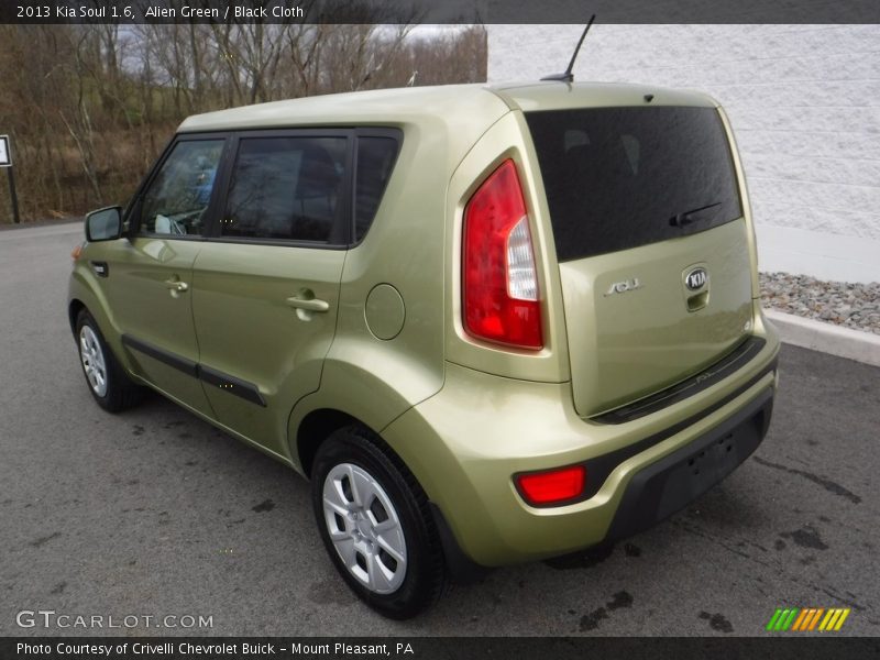 Alien Green / Black Cloth 2013 Kia Soul 1.6