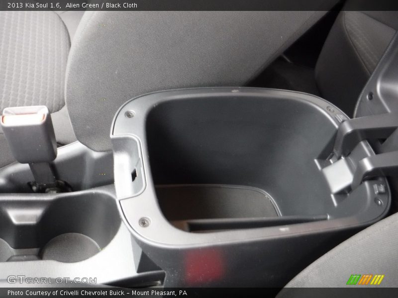 Alien Green / Black Cloth 2013 Kia Soul 1.6