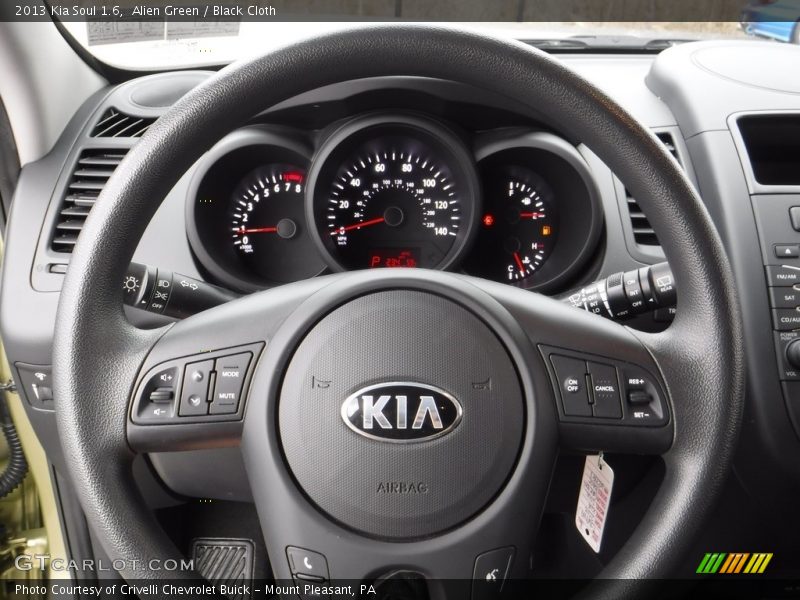 Alien Green / Black Cloth 2013 Kia Soul 1.6