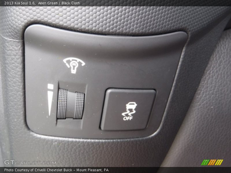 Alien Green / Black Cloth 2013 Kia Soul 1.6