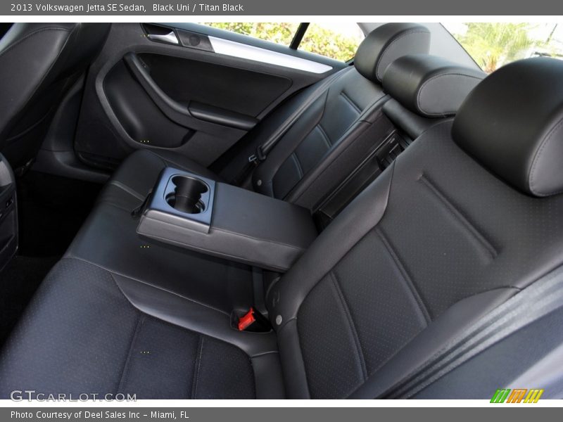Black Uni / Titan Black 2013 Volkswagen Jetta SE Sedan