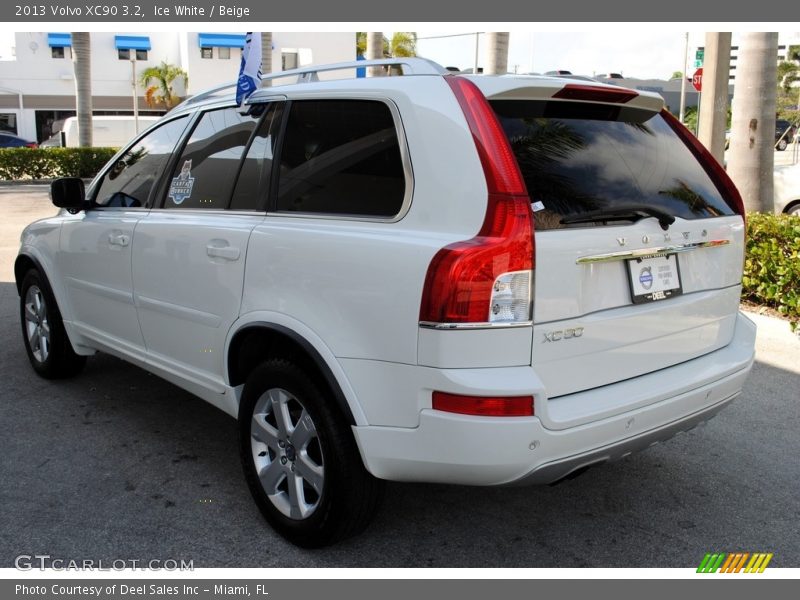 Ice White / Beige 2013 Volvo XC90 3.2