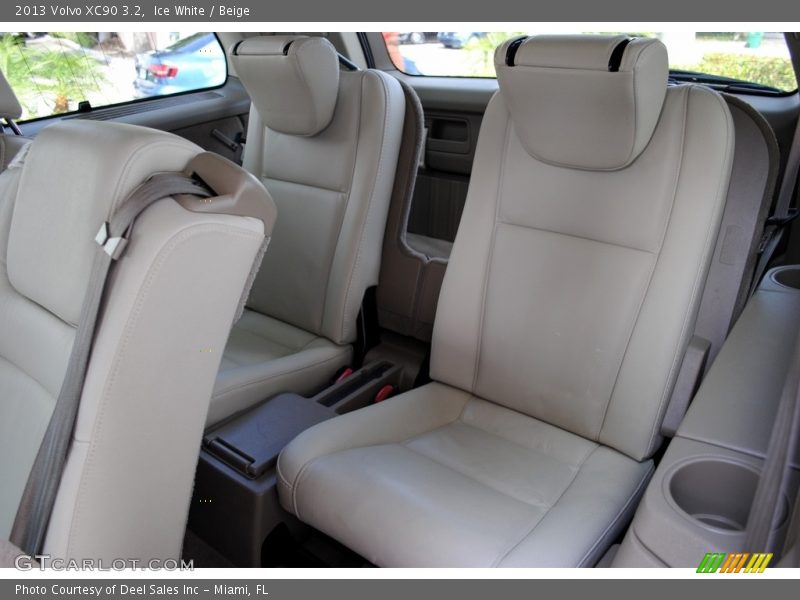 Ice White / Beige 2013 Volvo XC90 3.2