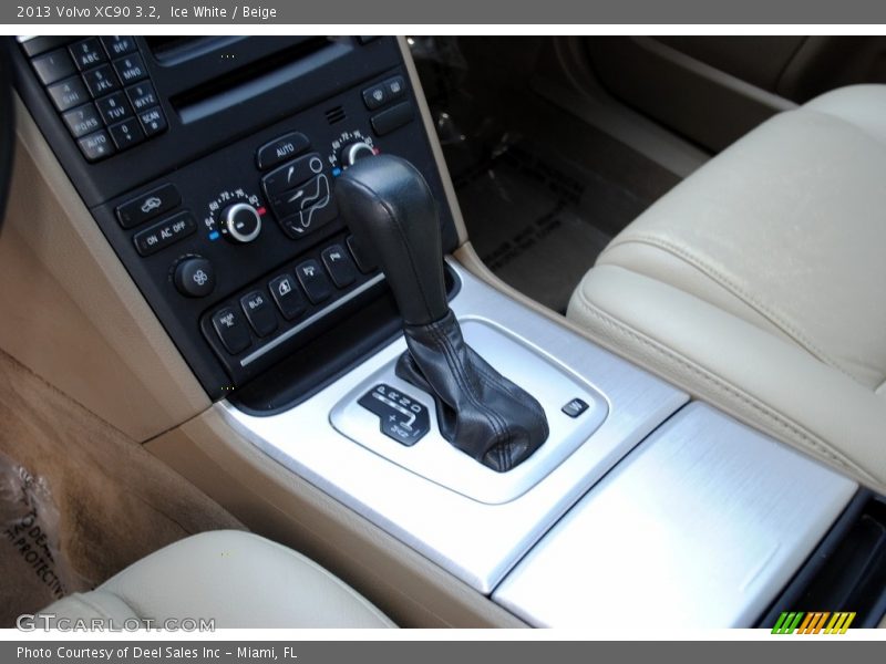 Ice White / Beige 2013 Volvo XC90 3.2