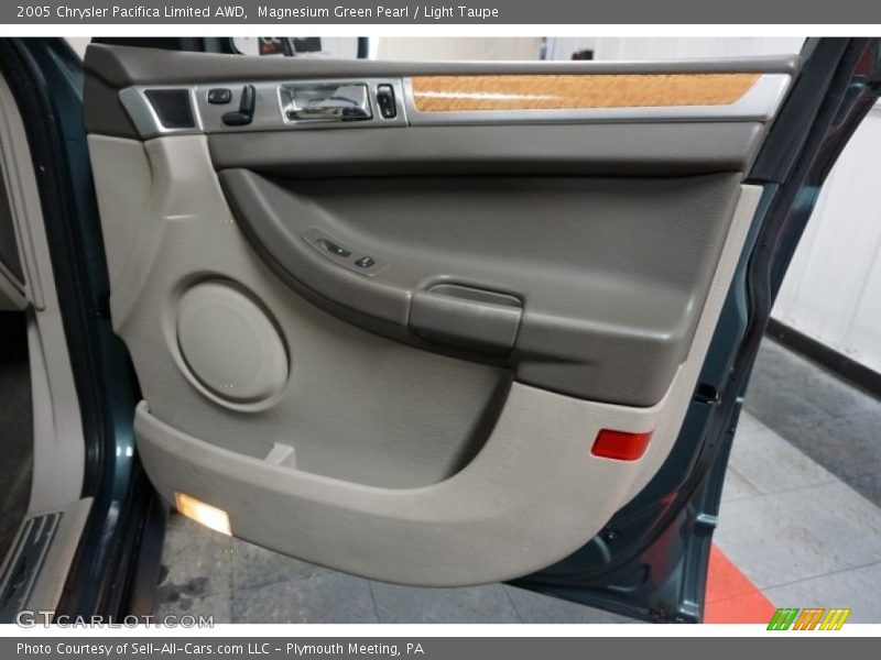 Magnesium Green Pearl / Light Taupe 2005 Chrysler Pacifica Limited AWD
