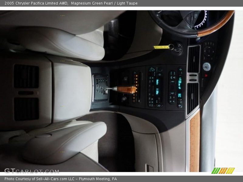 Magnesium Green Pearl / Light Taupe 2005 Chrysler Pacifica Limited AWD