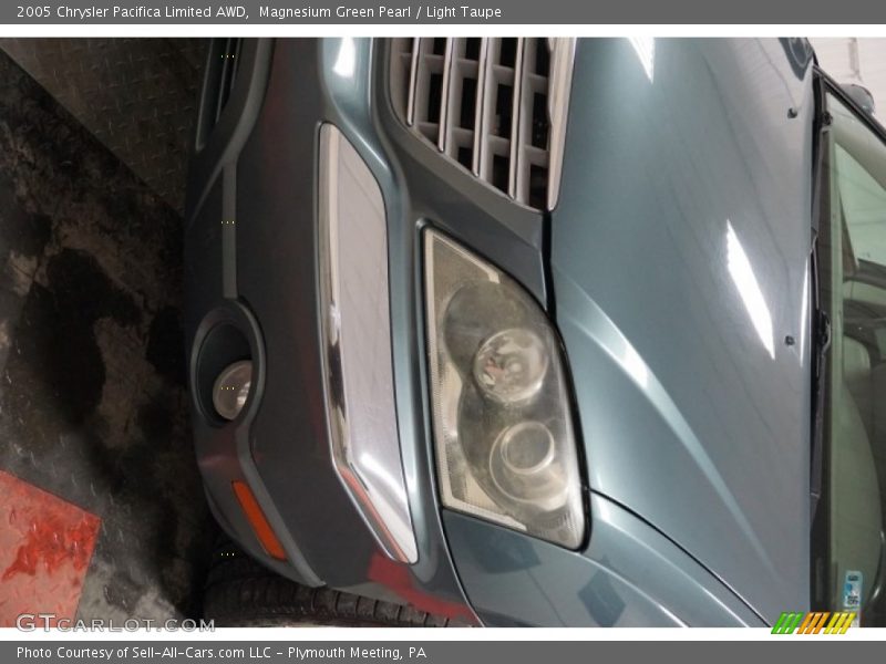 Magnesium Green Pearl / Light Taupe 2005 Chrysler Pacifica Limited AWD