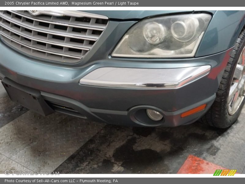 Magnesium Green Pearl / Light Taupe 2005 Chrysler Pacifica Limited AWD