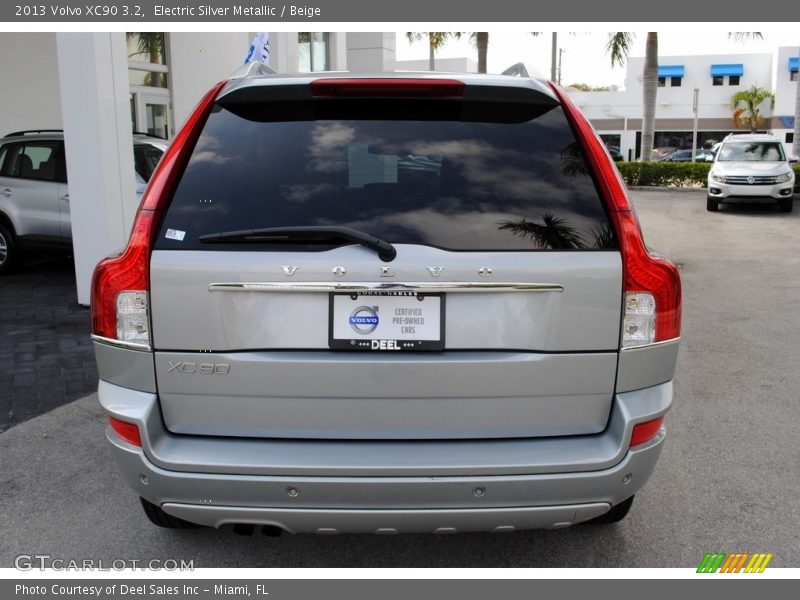 Electric Silver Metallic / Beige 2013 Volvo XC90 3.2