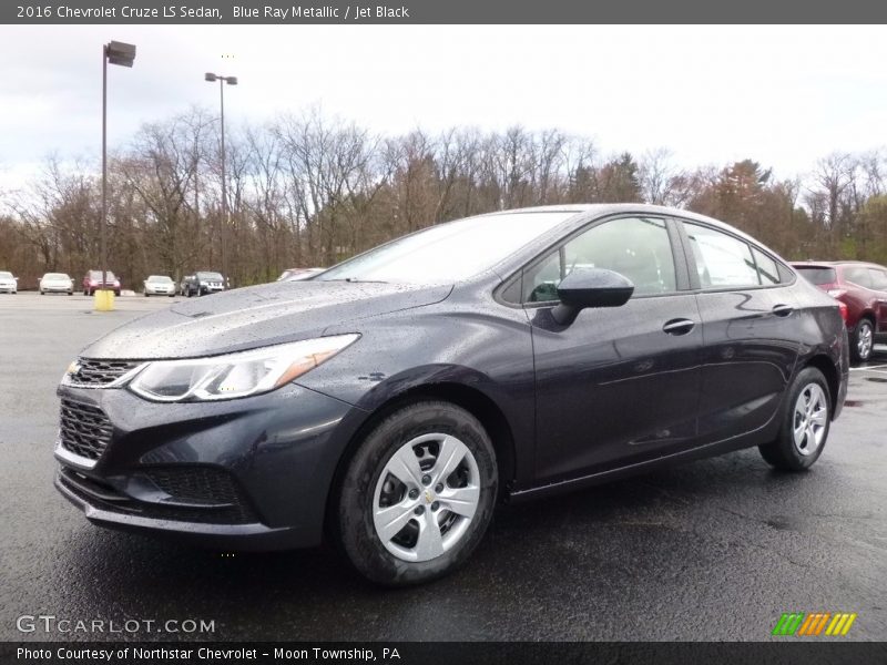 Front 3/4 View of 2016 Cruze LS Sedan