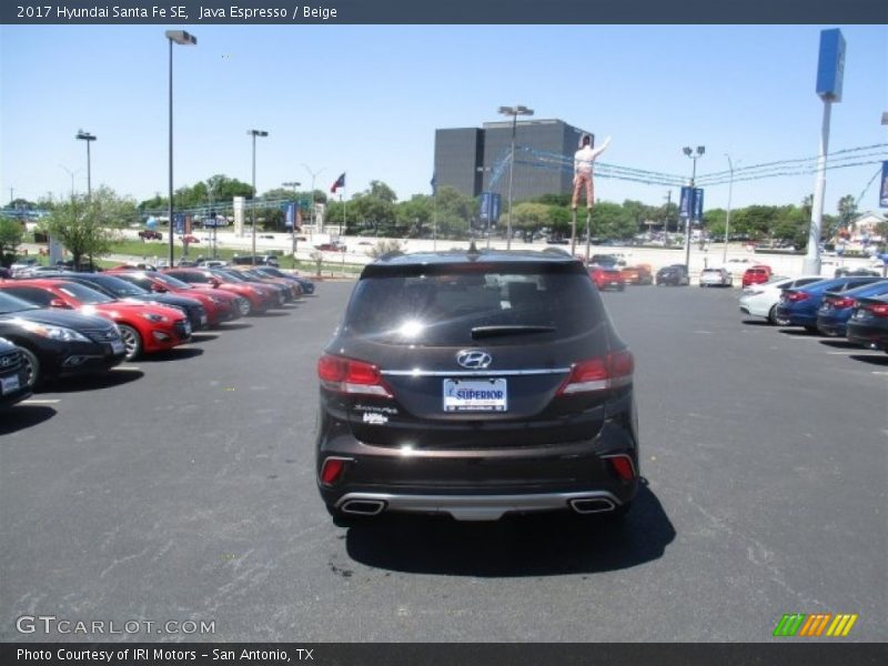 Java Espresso / Beige 2017 Hyundai Santa Fe SE