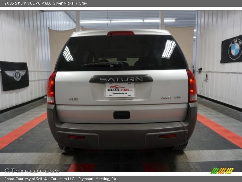 Silver Nickel / Gray 2005 Saturn VUE V6 AWD