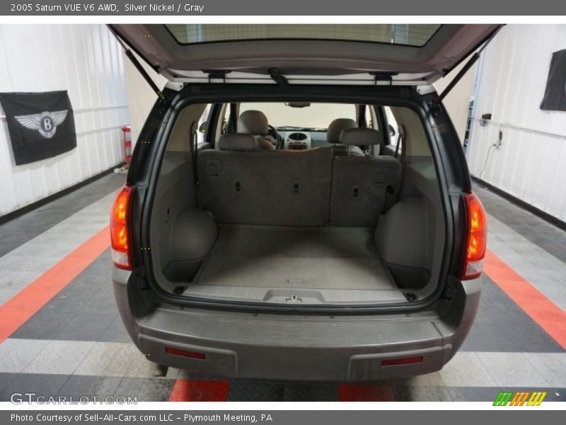 Silver Nickel / Gray 2005 Saturn VUE V6 AWD