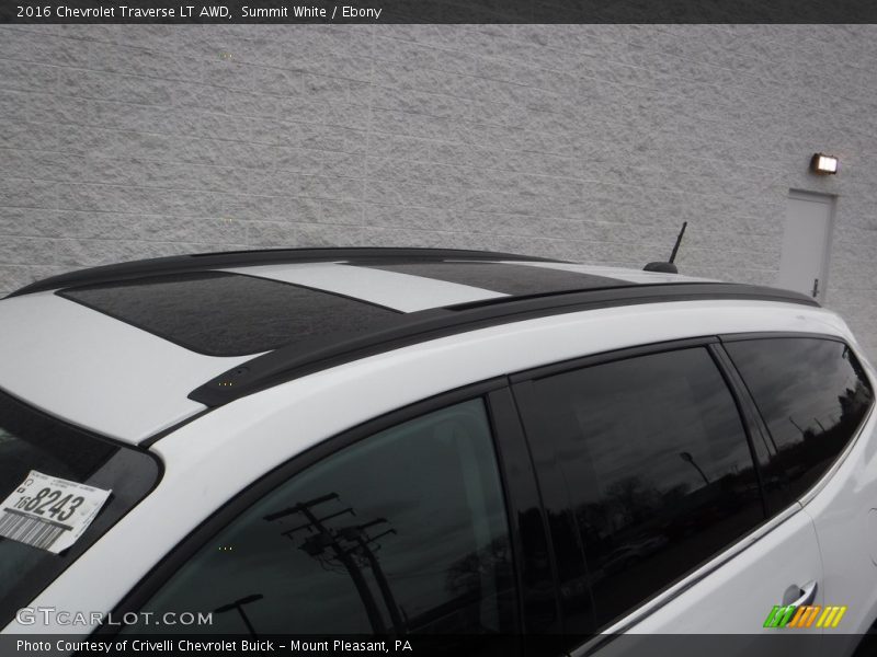 Summit White / Ebony 2016 Chevrolet Traverse LT AWD