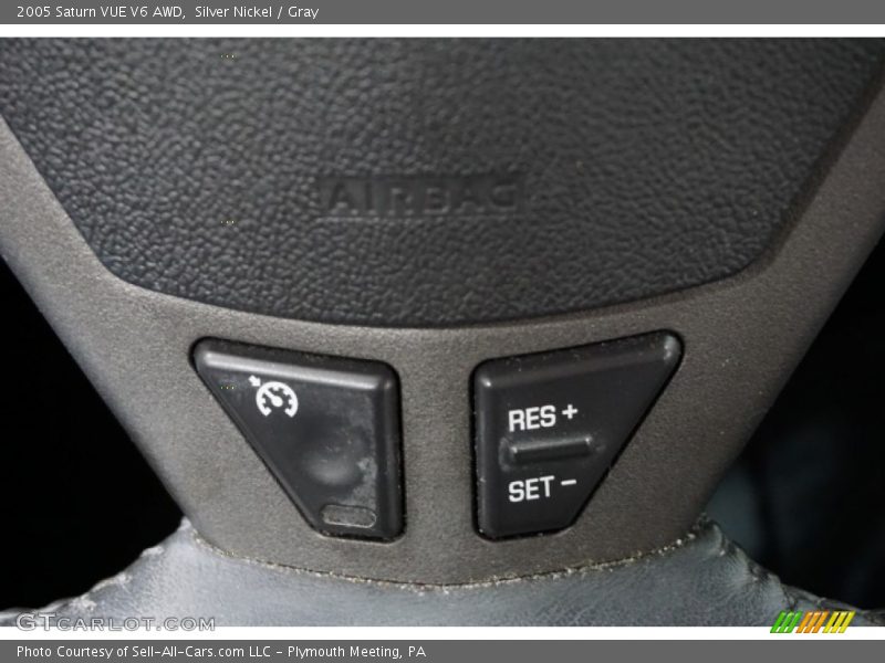 Silver Nickel / Gray 2005 Saturn VUE V6 AWD