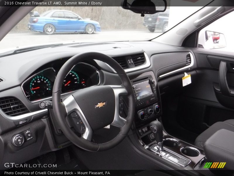 Summit White / Ebony 2016 Chevrolet Traverse LT AWD