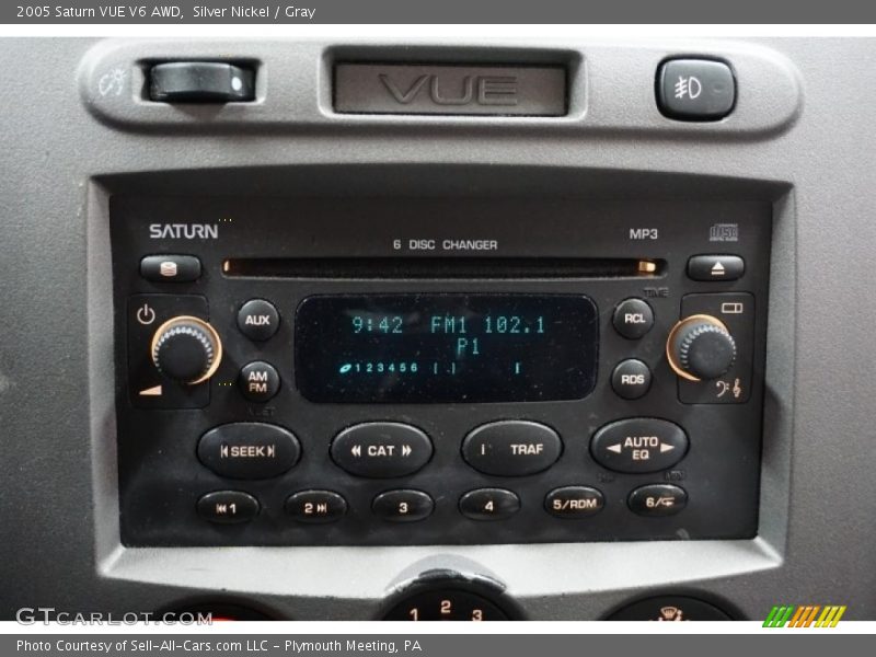 Silver Nickel / Gray 2005 Saturn VUE V6 AWD