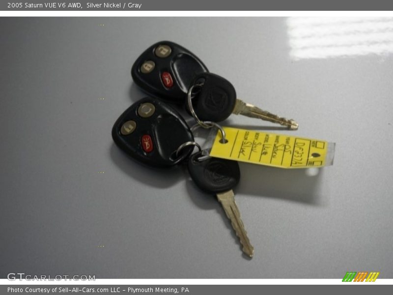 Silver Nickel / Gray 2005 Saturn VUE V6 AWD