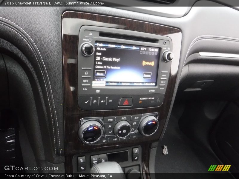 Summit White / Ebony 2016 Chevrolet Traverse LT AWD