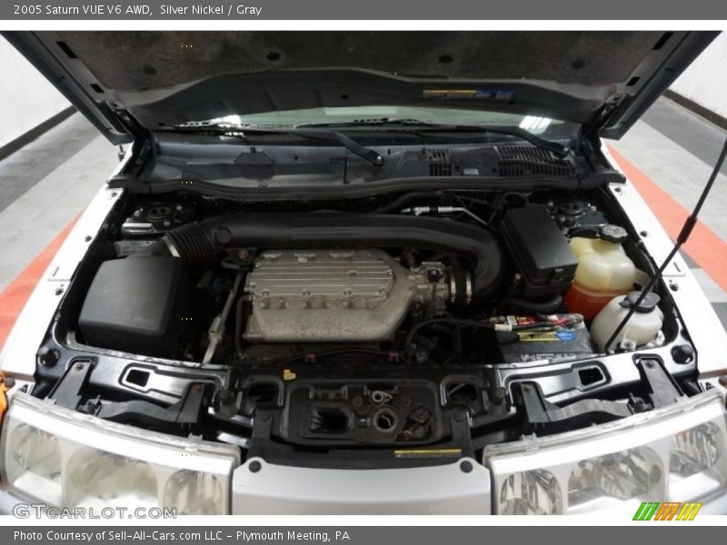 Silver Nickel / Gray 2005 Saturn VUE V6 AWD