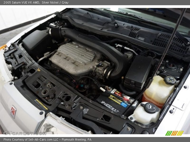 Silver Nickel / Gray 2005 Saturn VUE V6 AWD