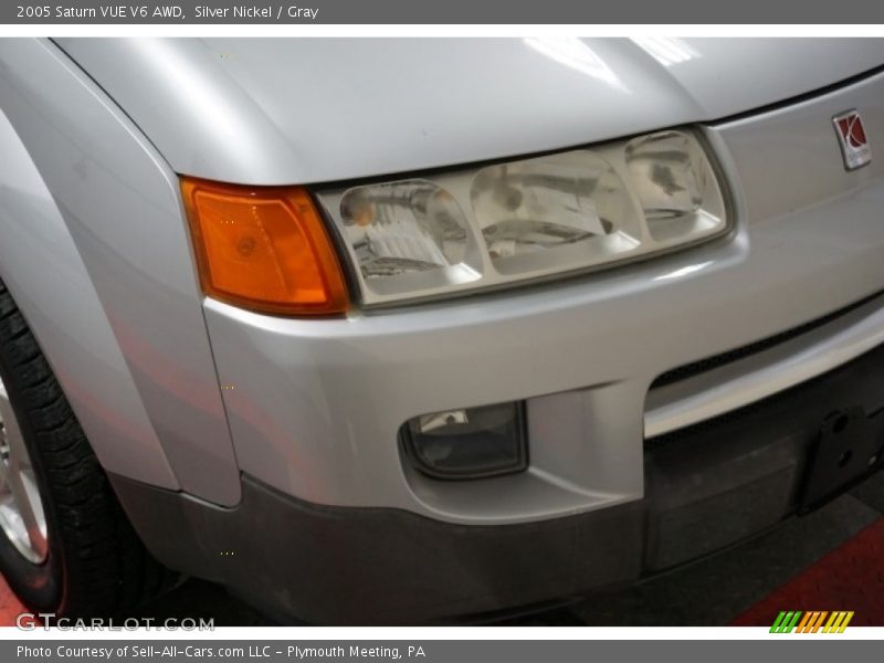 Silver Nickel / Gray 2005 Saturn VUE V6 AWD