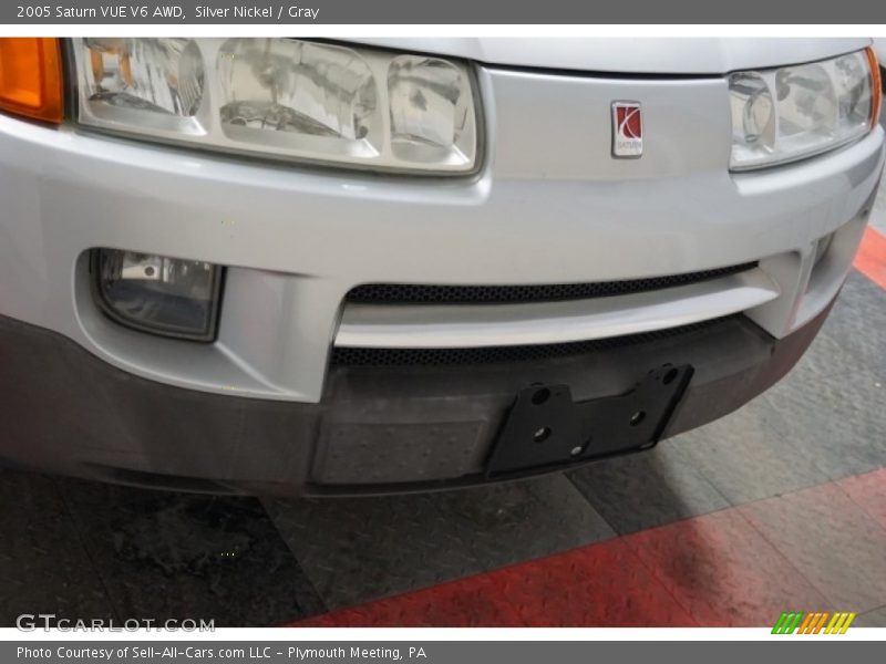 Silver Nickel / Gray 2005 Saturn VUE V6 AWD