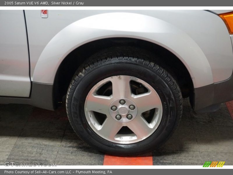 Silver Nickel / Gray 2005 Saturn VUE V6 AWD