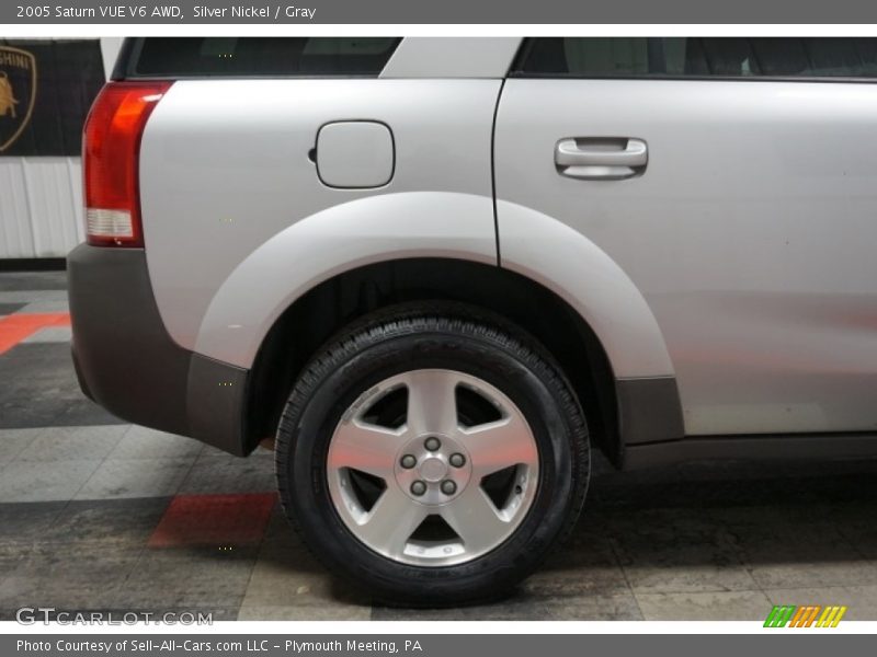 Silver Nickel / Gray 2005 Saturn VUE V6 AWD