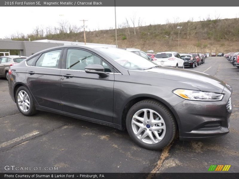 Magnetic Metallic / Charcoal Black 2016 Ford Fusion SE