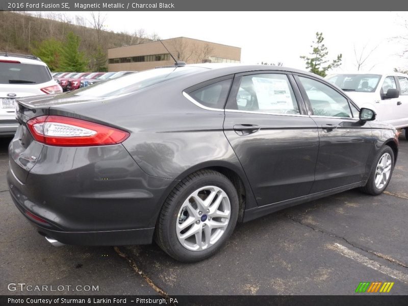 Magnetic Metallic / Charcoal Black 2016 Ford Fusion SE