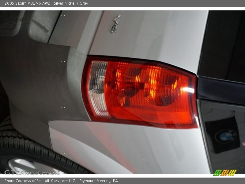 Silver Nickel / Gray 2005 Saturn VUE V6 AWD