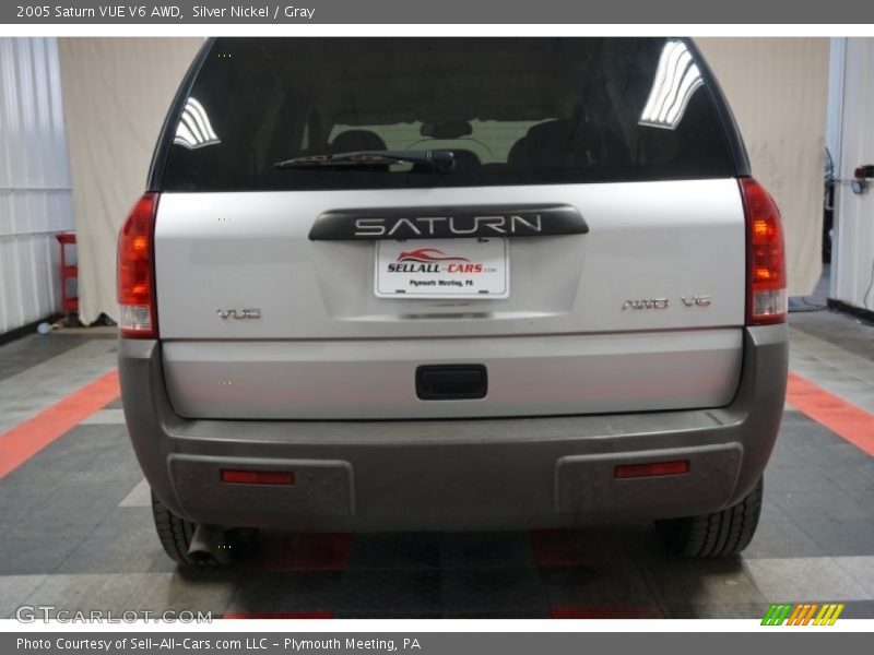 Silver Nickel / Gray 2005 Saturn VUE V6 AWD
