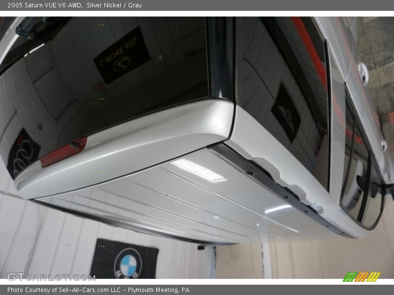Silver Nickel / Gray 2005 Saturn VUE V6 AWD